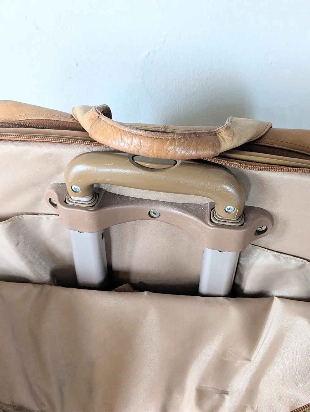 Solo Vintage Tan Leather Rolling Laptop Briefcase Pilot Bag